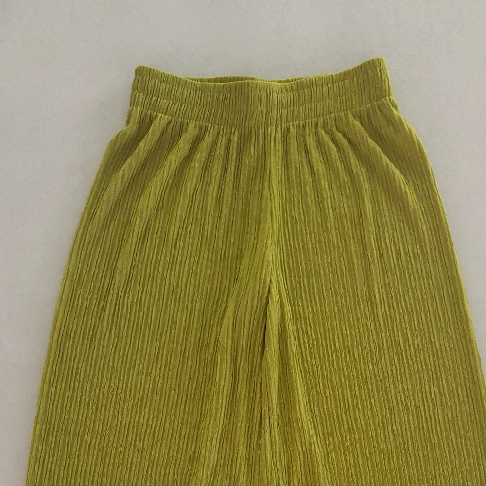 SOLD!!
Green Ribbed Comfy Lounge Set - Picture 7 of 10